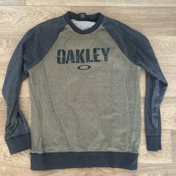 Oakley Crewneck - Picture 1 of 3